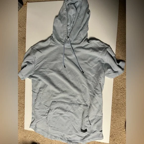 Hollister Shirts Hollister Large Short Sleeve Hoodie Poshmark